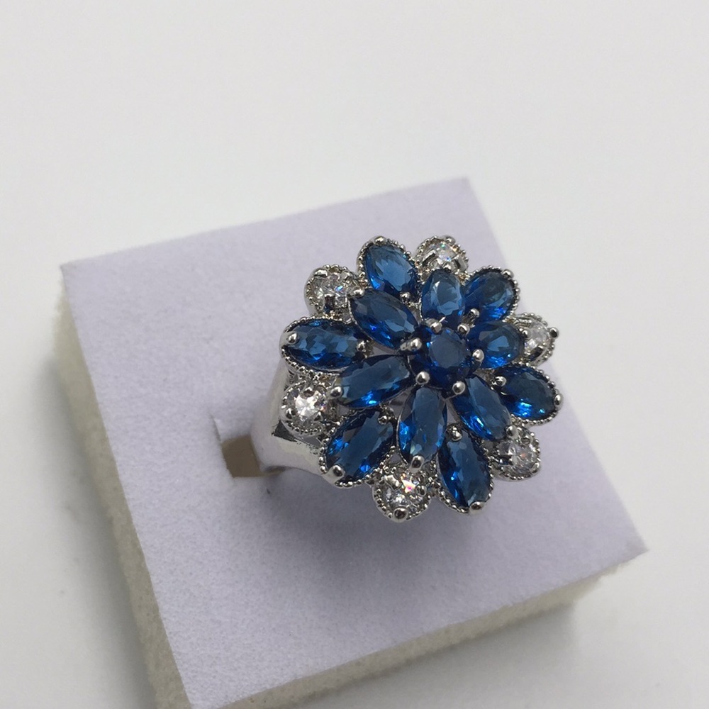 BLUE SAPPHIRE WHITE SAPPHIRE WHITE GOLD RING Size7
